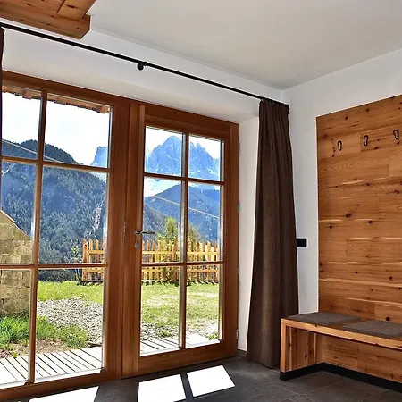 Ξενοδοχείο με διαμερίσματα Putzerhof Funes (Bolzano)